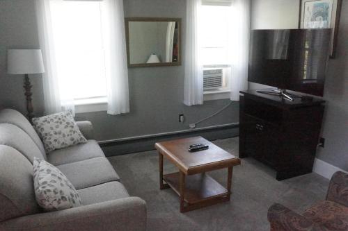The Frogtown Inn - photo 27