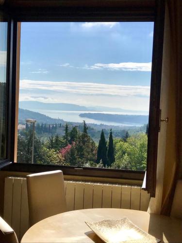 casa Monia — 4-Star Luxury Hotel in Roe, Italy