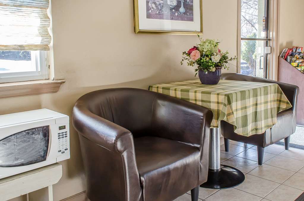 Rodeway Inn Allentown South - photo 26