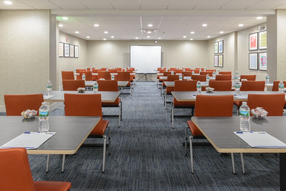 Holiday Inn Express Southington by IHG - photo 42