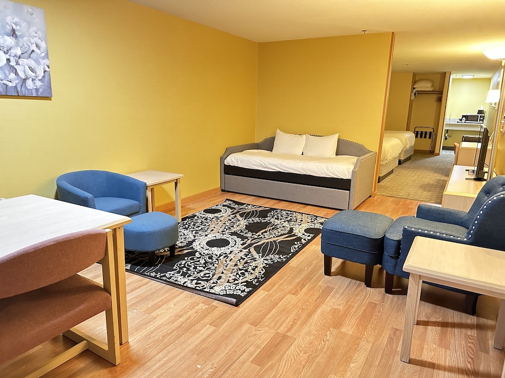 Timberland Inn & Suites - photo 64