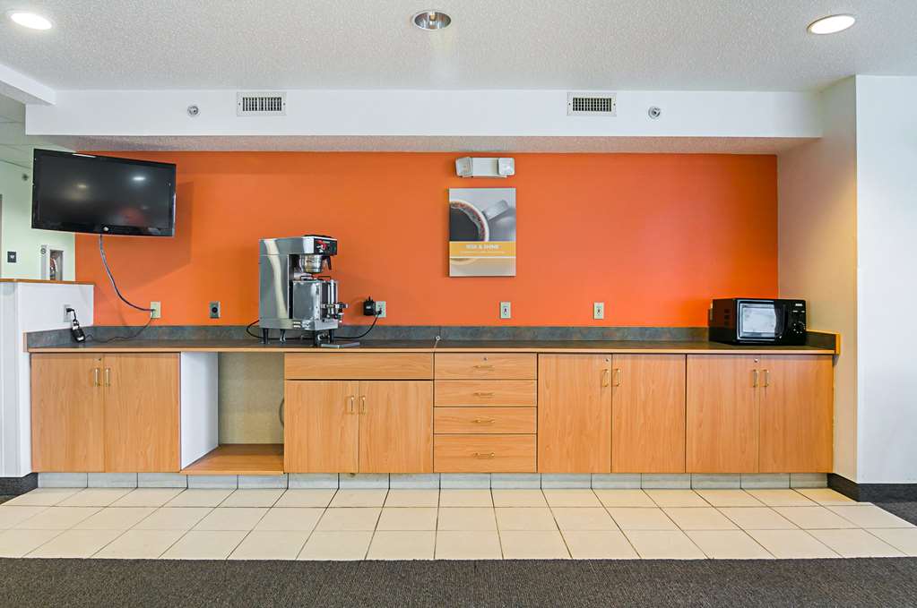 Motel 6 Sycamore IL - photo 25