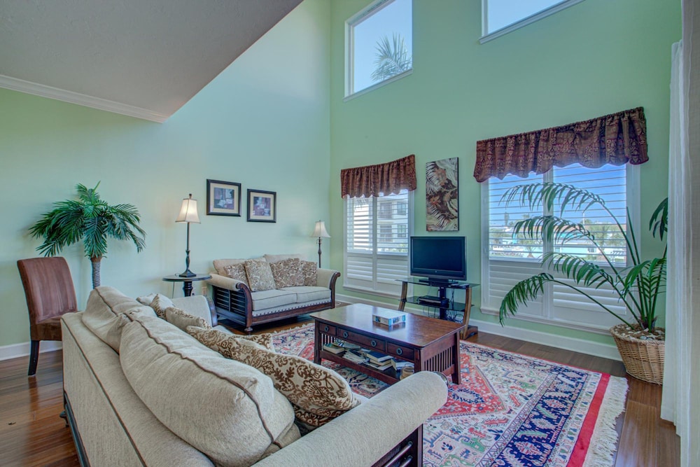 Anna Maria Island Beach Palace - photo 23