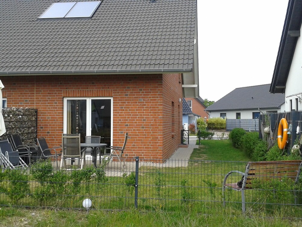 Aaron #86773 - carbon neutral hotel in Unknown City