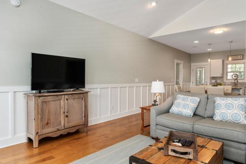 All Summer Long by Oak Island Accommodations - photo 14
