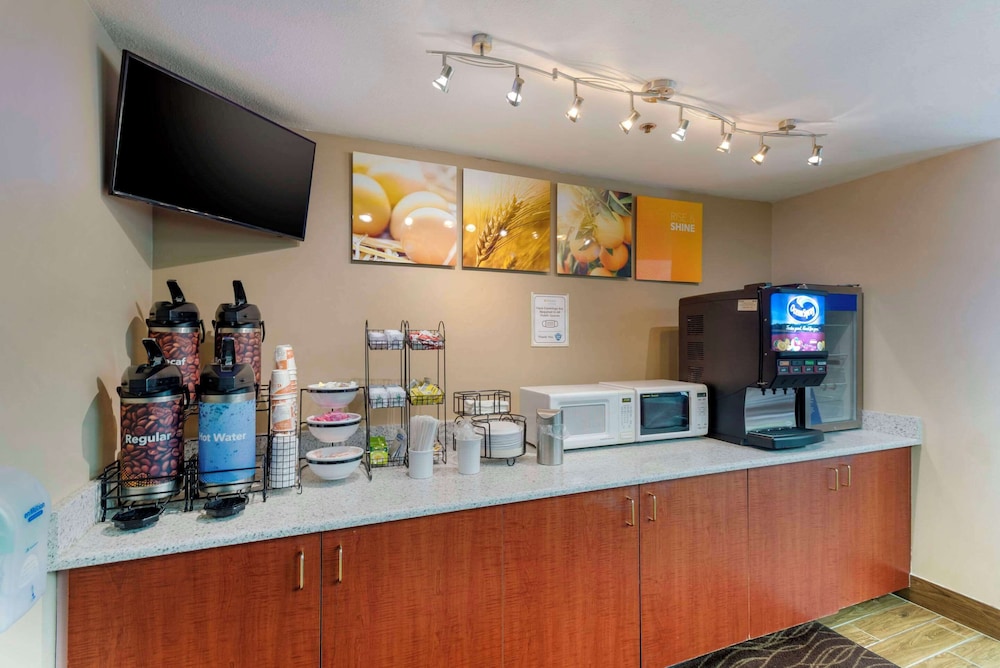 Comfort Inn & Suites Wilkes Barre Arena - photo 48