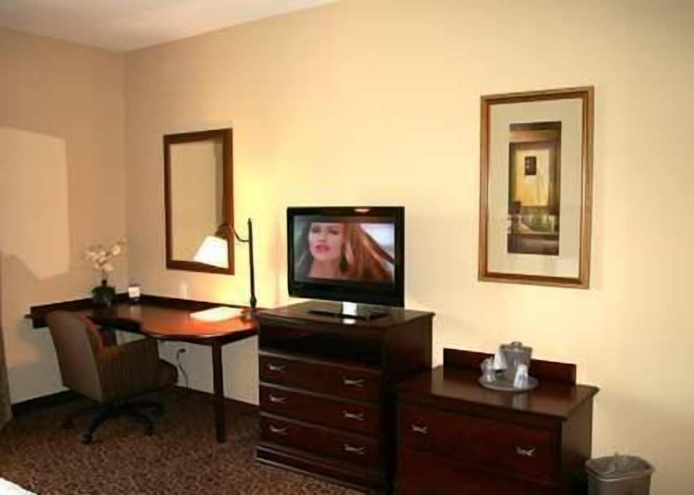 Hampton Inn & Suites Ocala Belleview - photo 12