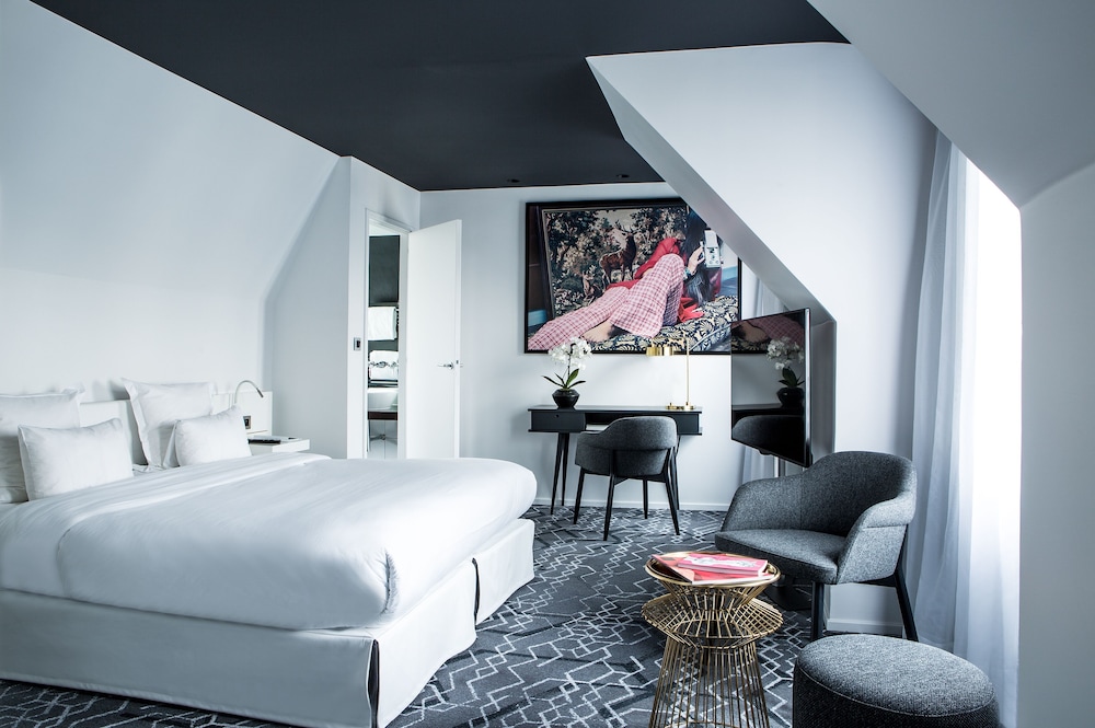 Le General Hotel — 4-Star Luxury Hotel in Paris, France