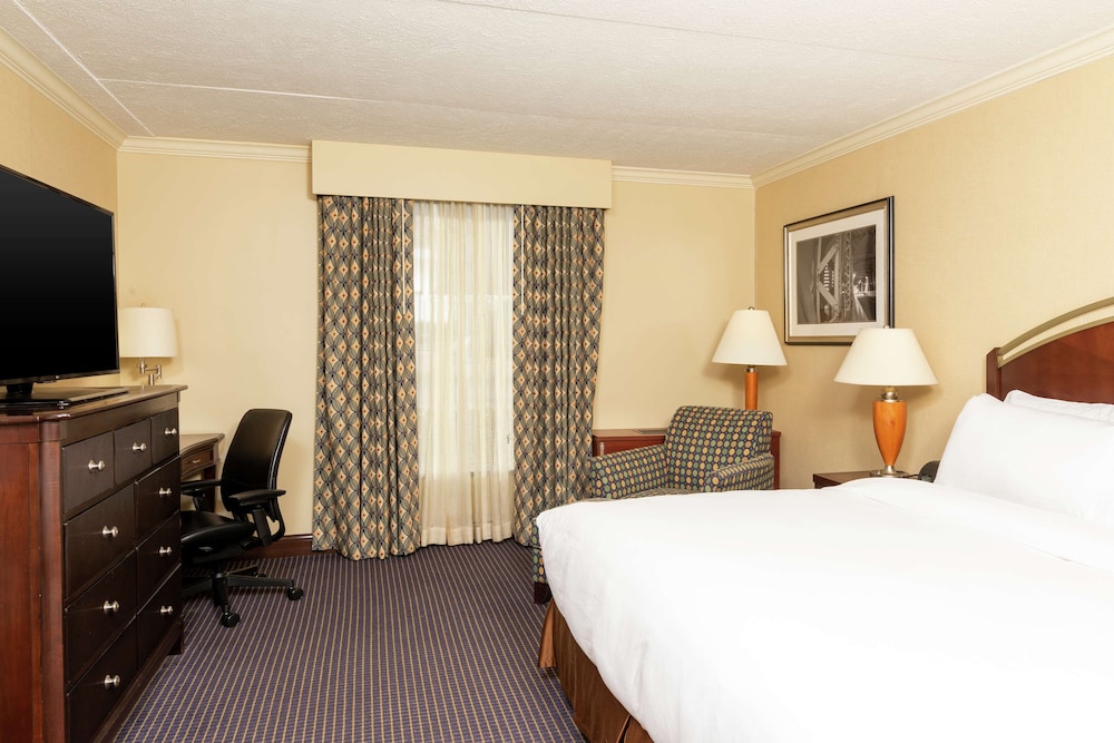 DoubleTree by Hilton Hotel Grand Rapids Airport - photo 32
