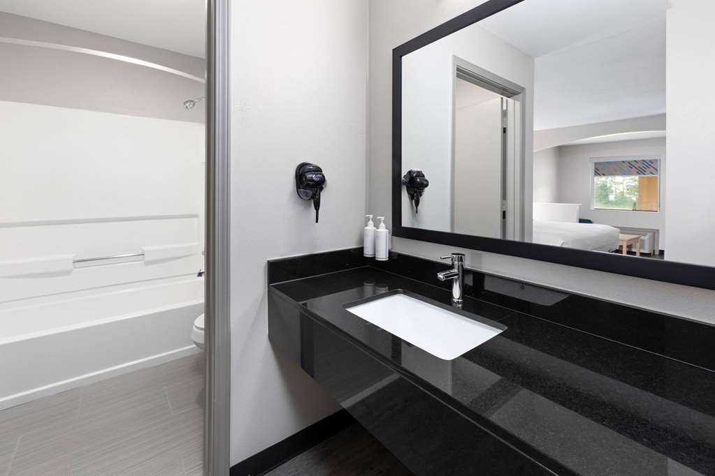 Days Inn by Wyndham North Little Rock Maumelle - photo 39