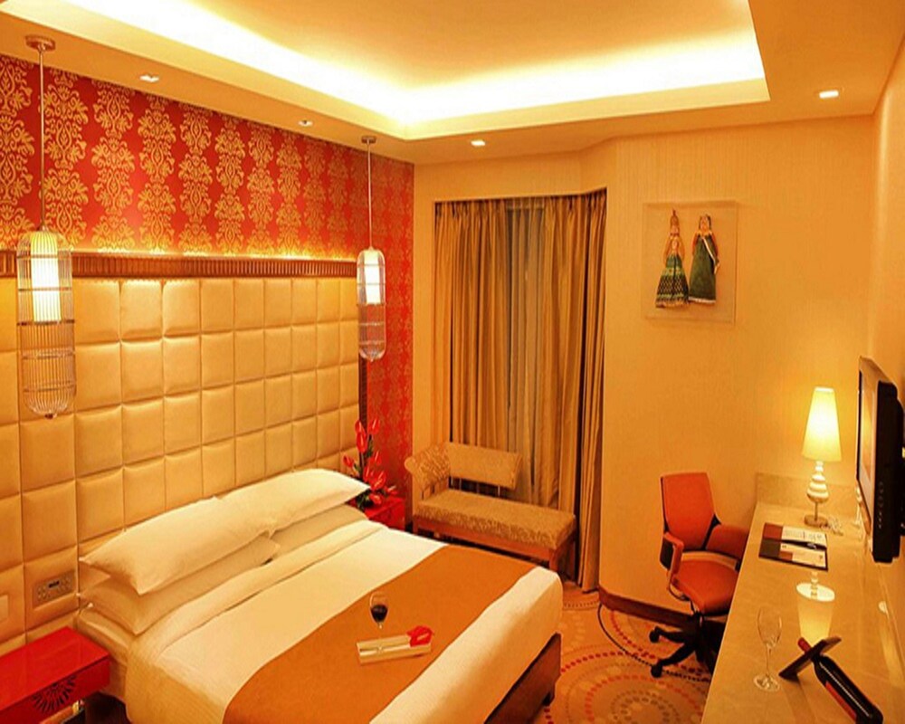 Rajnandini Hotel And Banquet — Barasat