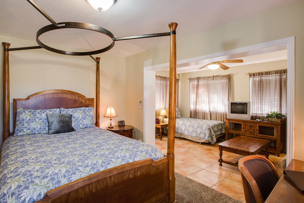 Dream Manor Inn - photo 12