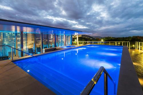 The Reef Retreat Waterfront by Reef Terminal — 4-Star Luxury Hotel in Cairns, Australia