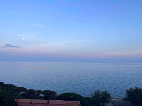 Silenzio e relax fronte mare a Varazze — 4-Star Luxury Hotel in Varazze, Italy