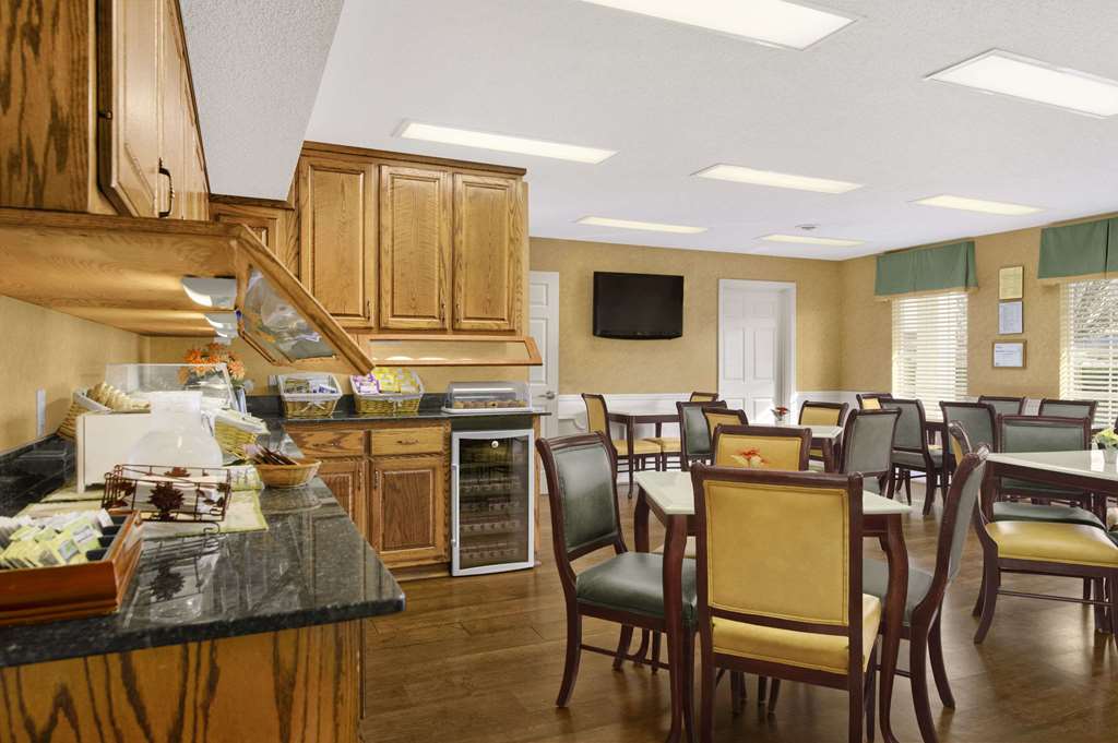 Baymont by Wyndham Warner Robins - photo 34