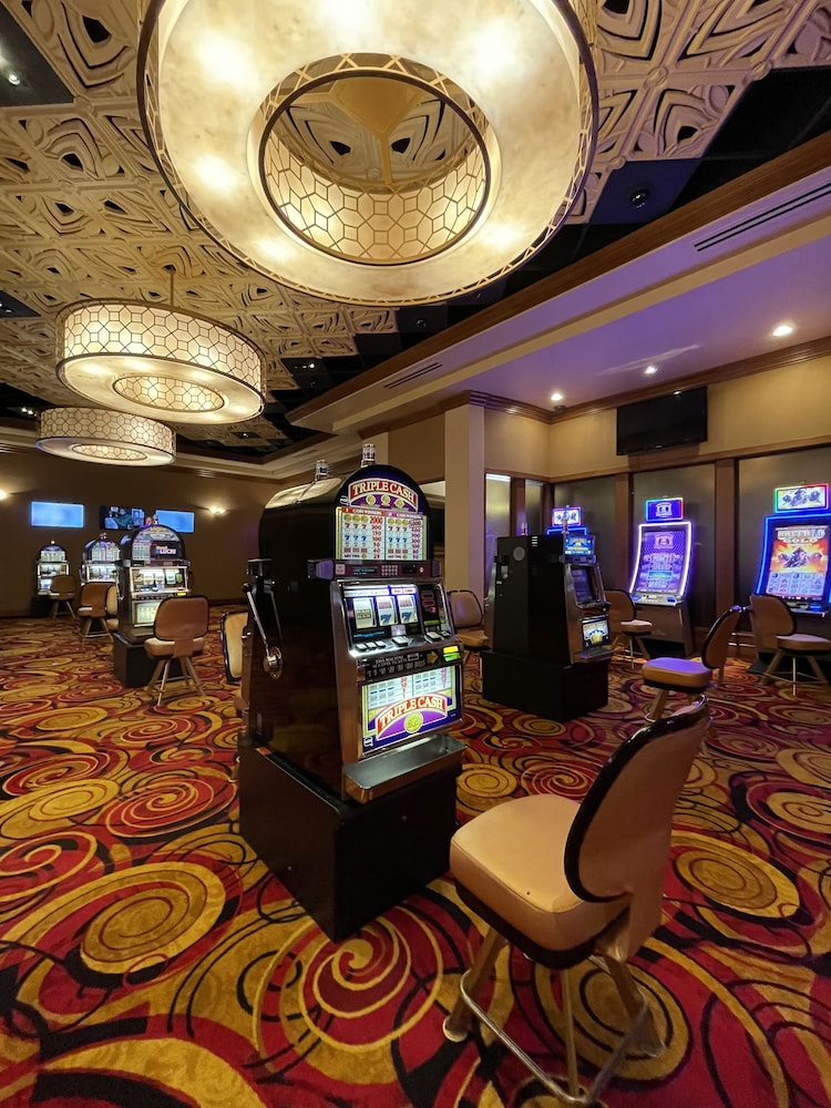 Hollywood Casino Tunica - photo 18
