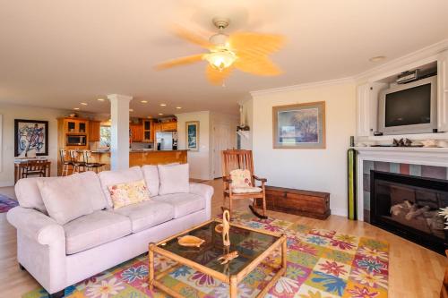 Coastal Living by Oak Island Accommodations - photo 47