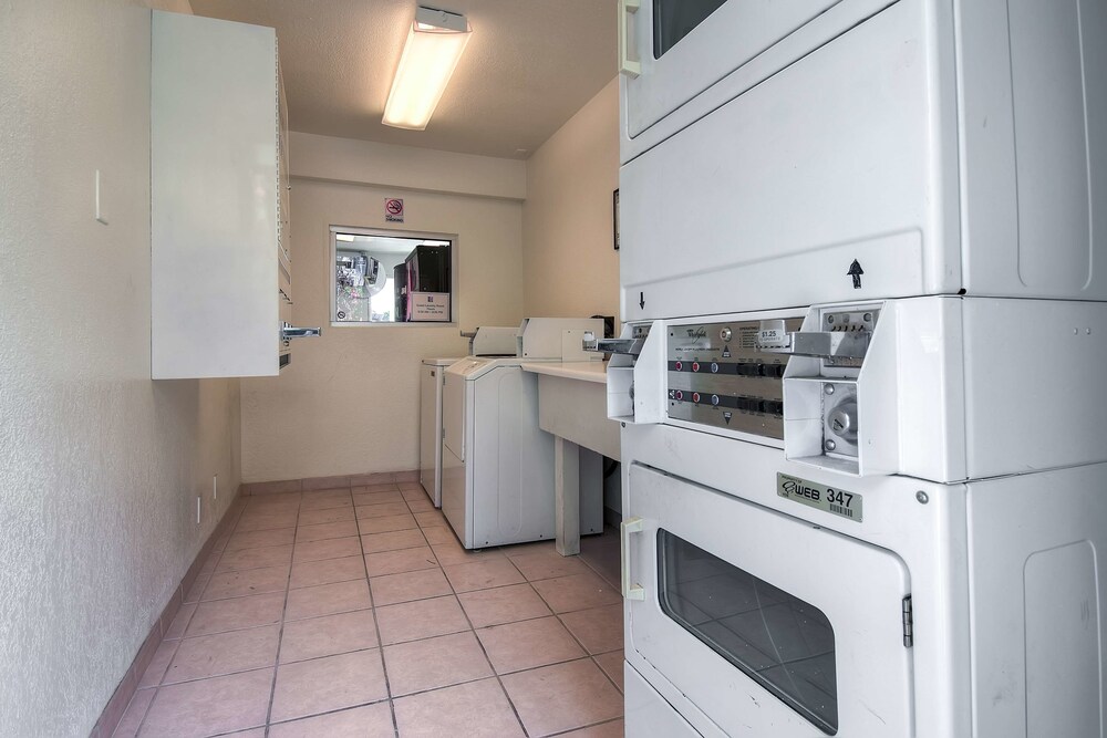 Motel 6 Los Angeles Whittier - photo 24