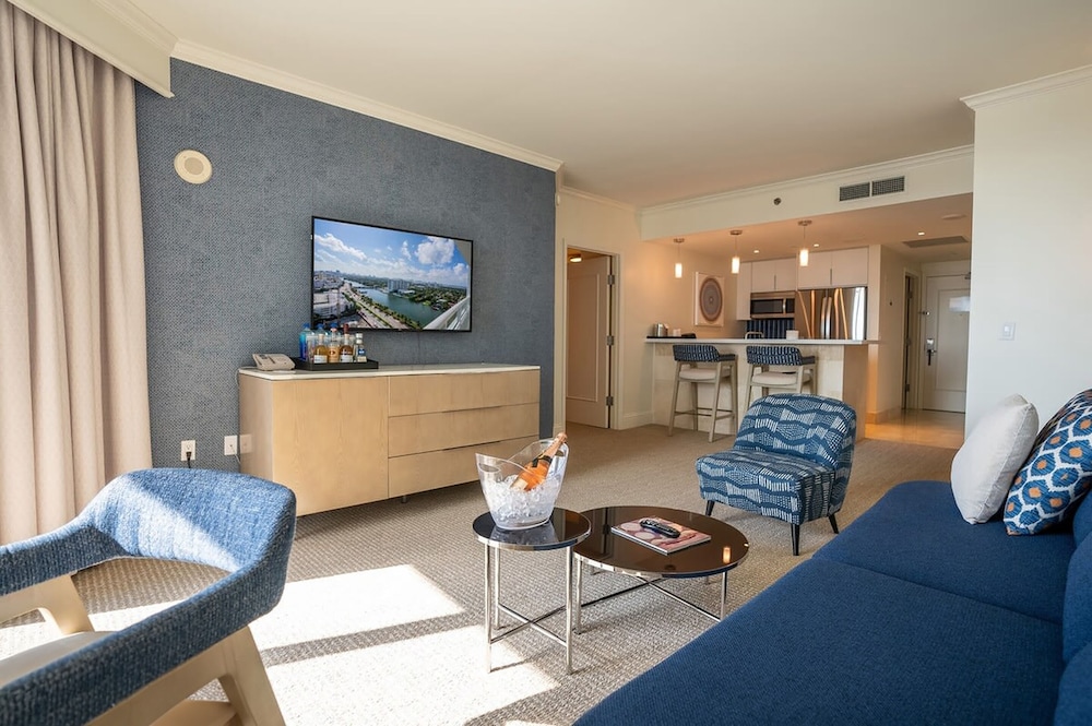 Fontainebleau Miami Beach Private Luxury Suites - photo 185