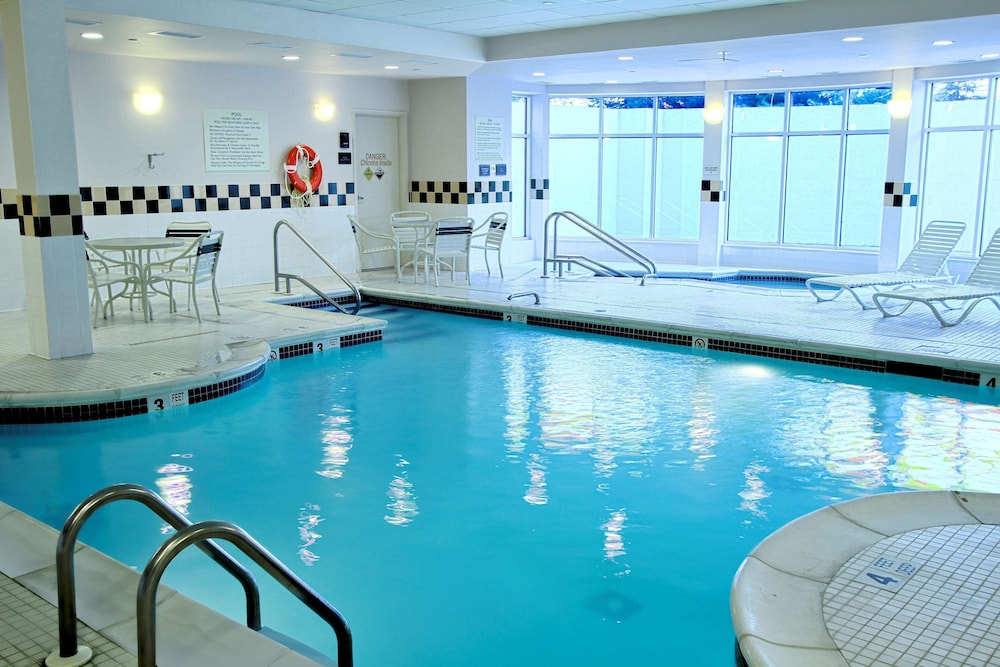 Hilton Garden Inn Westbury - photo 24