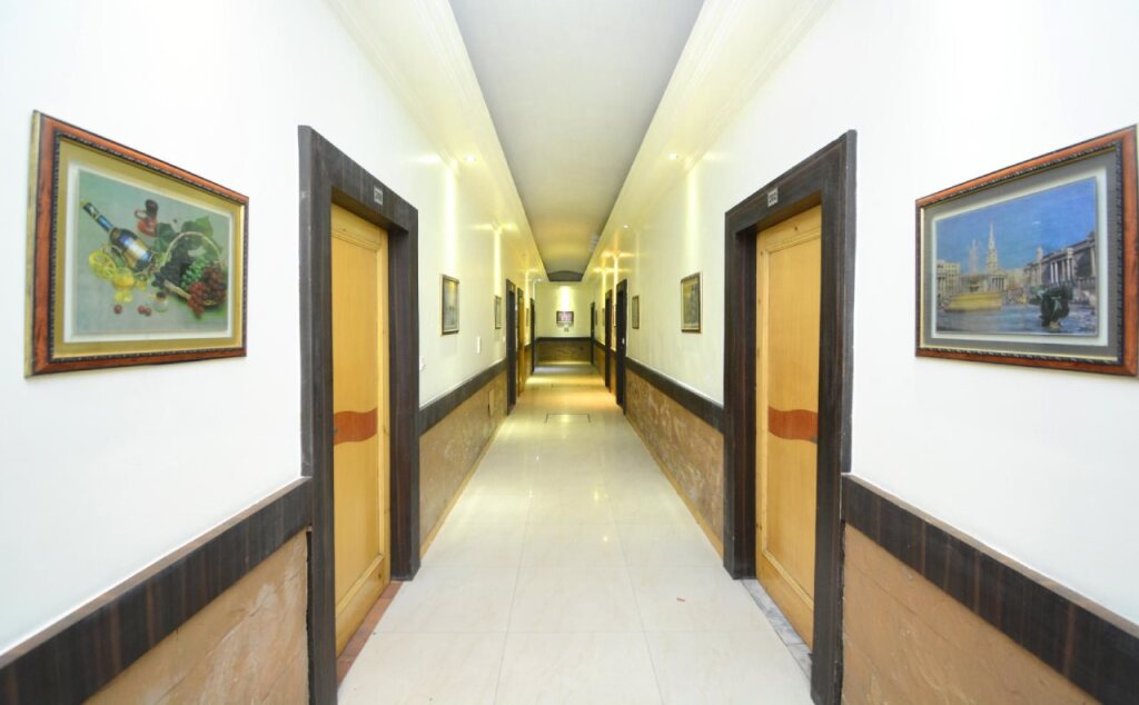 OYO Flagship 29078 Hussainpura Hukam Singh Road