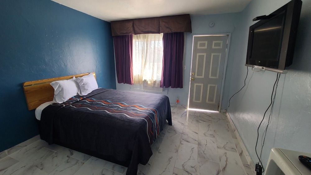 Green spot motel - photo 9