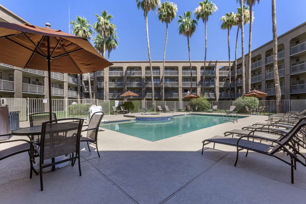 Best Western Plus Scottsdale Thunderbird Suites - photo 28