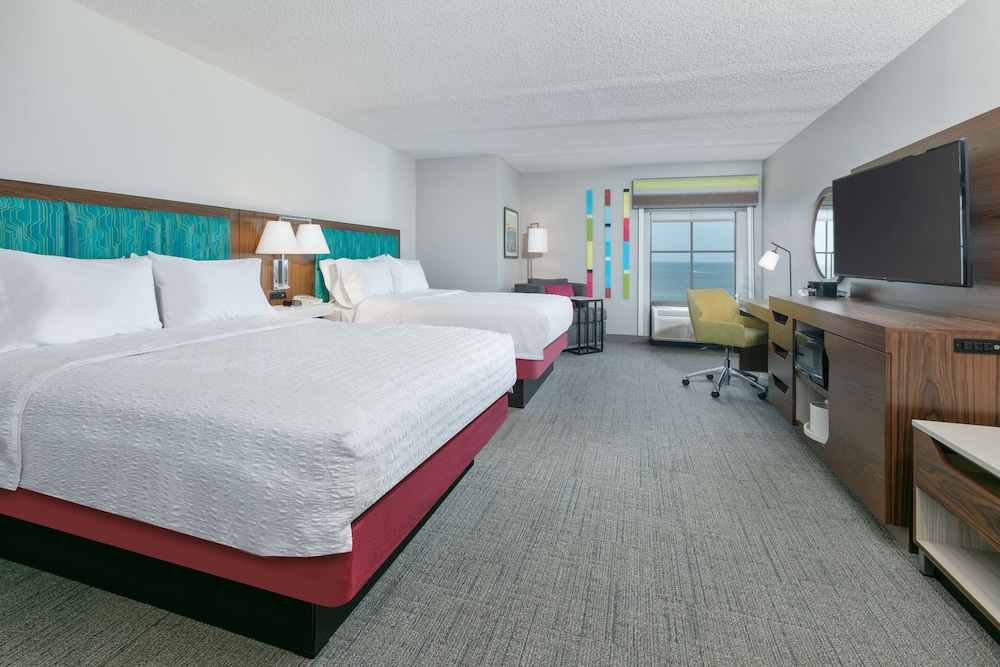 Hampton Inn Biloxi - photo 16