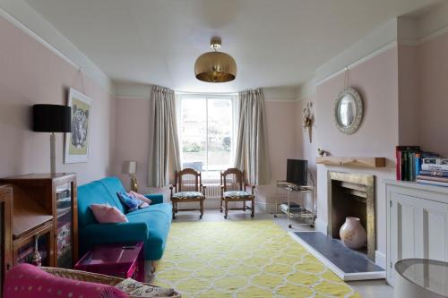 Bee Cottage Stylish Holiday Cottage In Rye — 4-Star Luxury Hotel in Rye, United Kingdom
