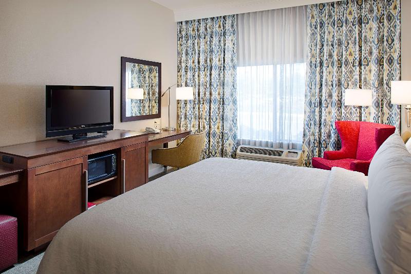 Hampton Inn & Suites Palmdale - photo 35