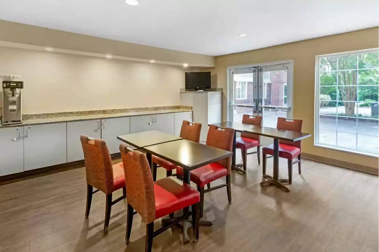 MainStay Suites Raleigh North - photo 12