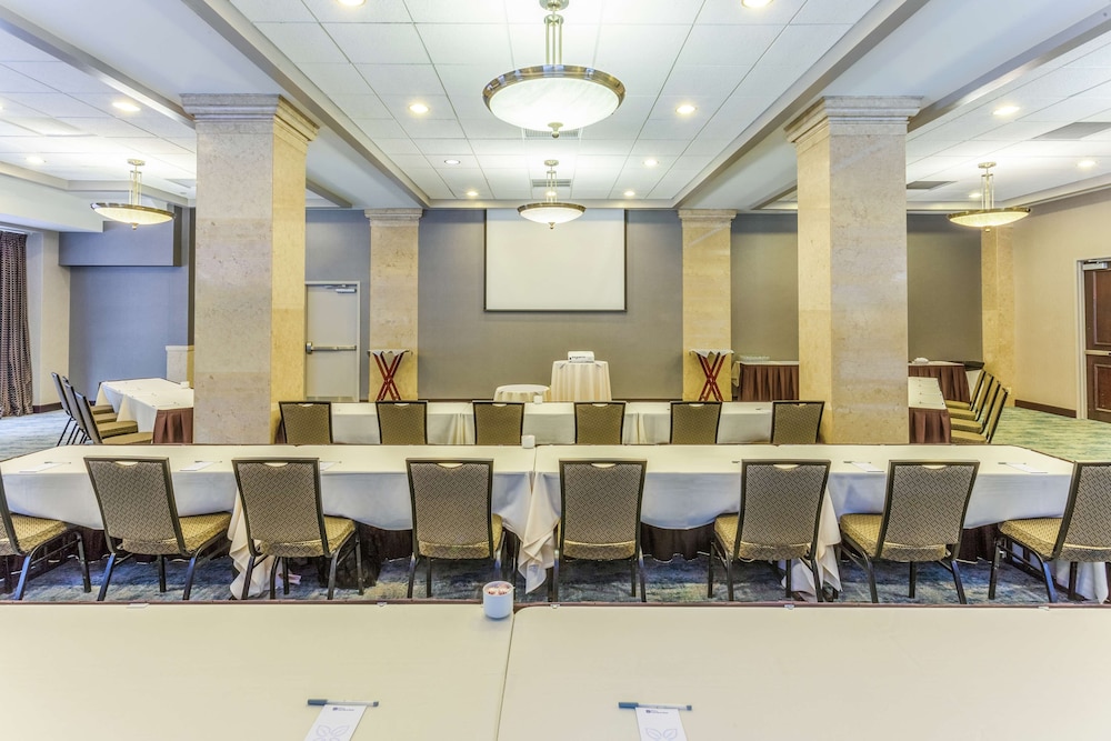 Hilton Garden Inn Indianapolis Downtown - photo 19