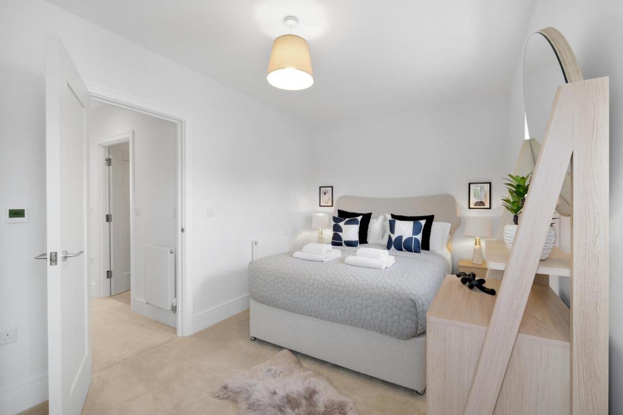 Design Led Luxurious Townhouse Prime Location W Parking