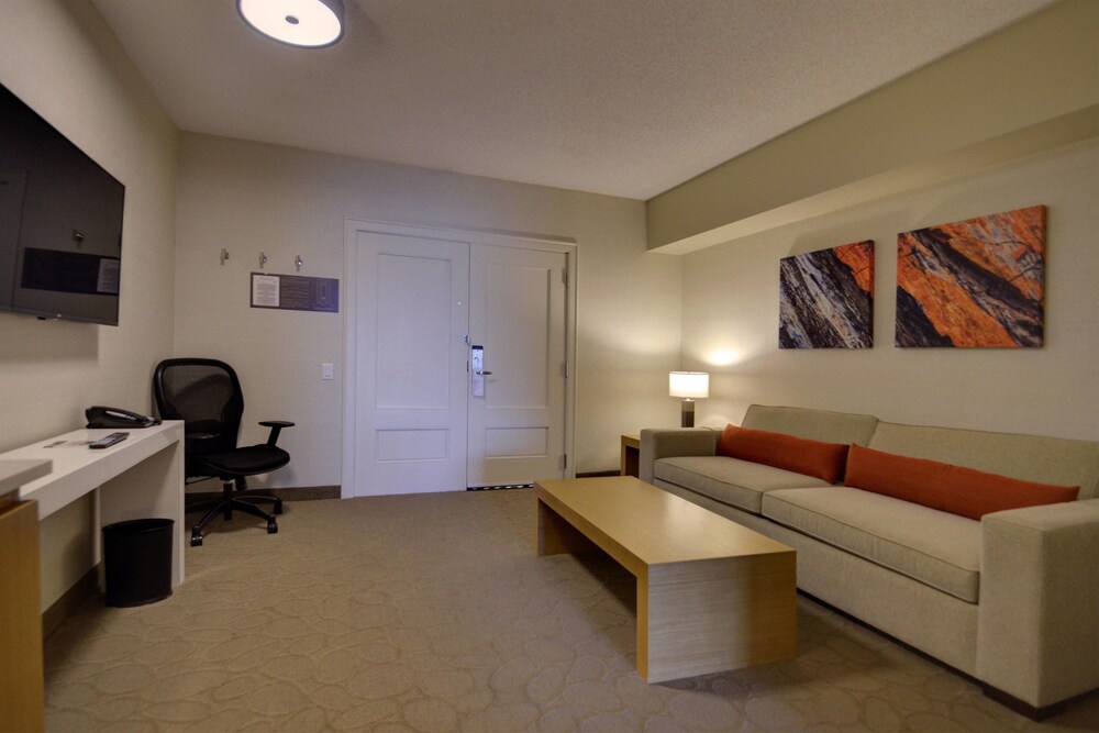 Renaissance Chicago Glenview Suites Hotel - photo 17