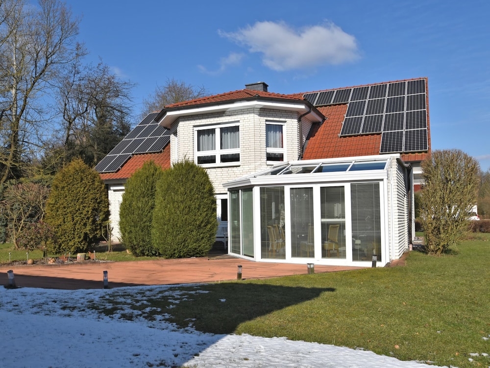 Furnished Apartment in Nieheim Germany near Forest — 5-Star Luxury Hotel in Nieheim, Germany