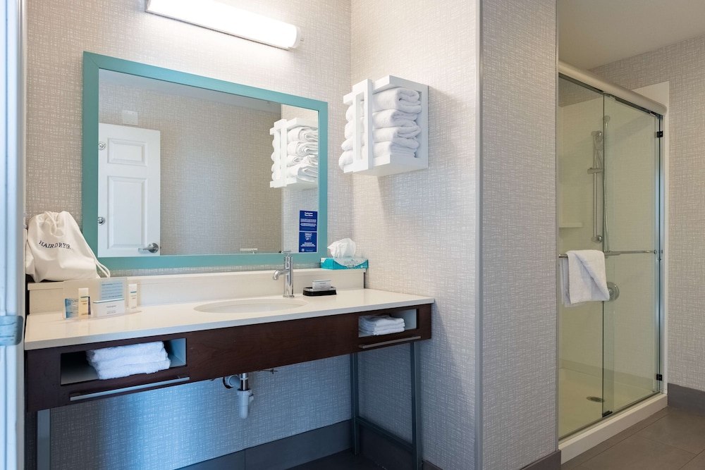 Hampton Inn & Suites Salt Lake City Airport - photo 33