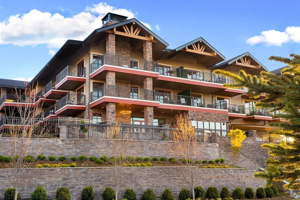 The Embers Hotel - photo 107