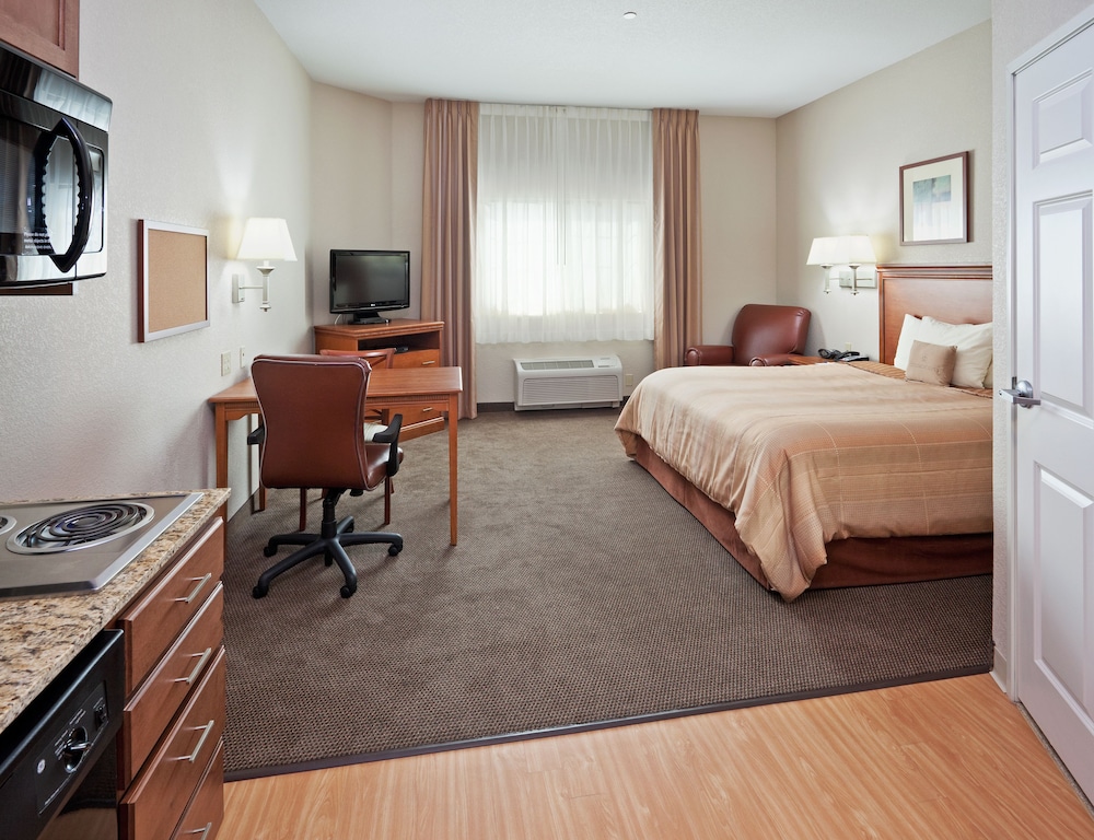 Candlewood Suites Turlock an IHG Hotel - photo 5
