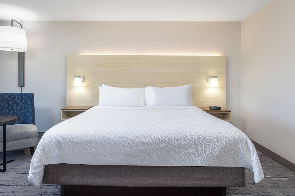 Holiday Inn Express & Suites Phoenix West Buckeye by IHG - photo 18