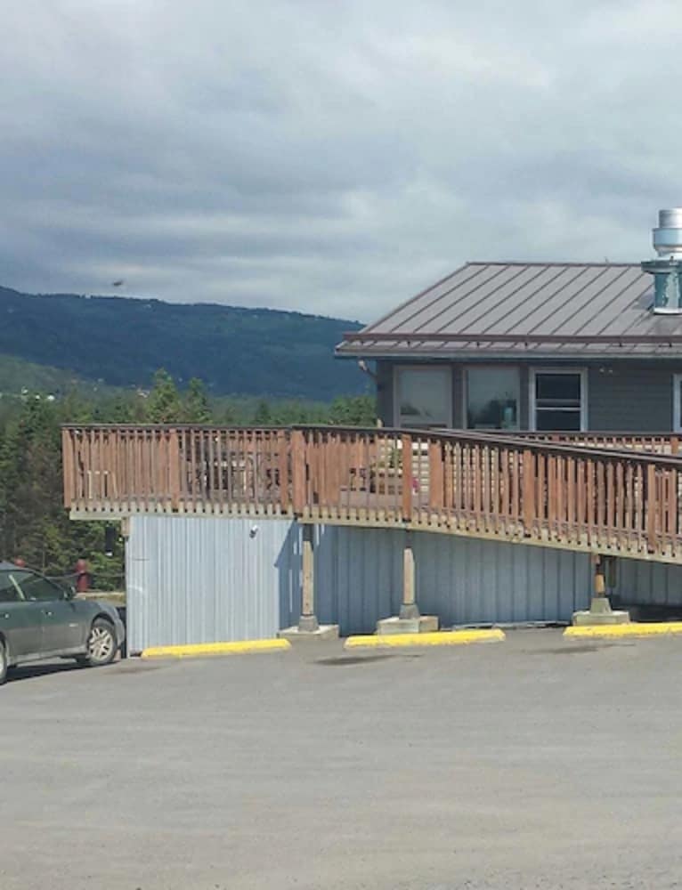 Beluga Lake Lodge - photo 10
