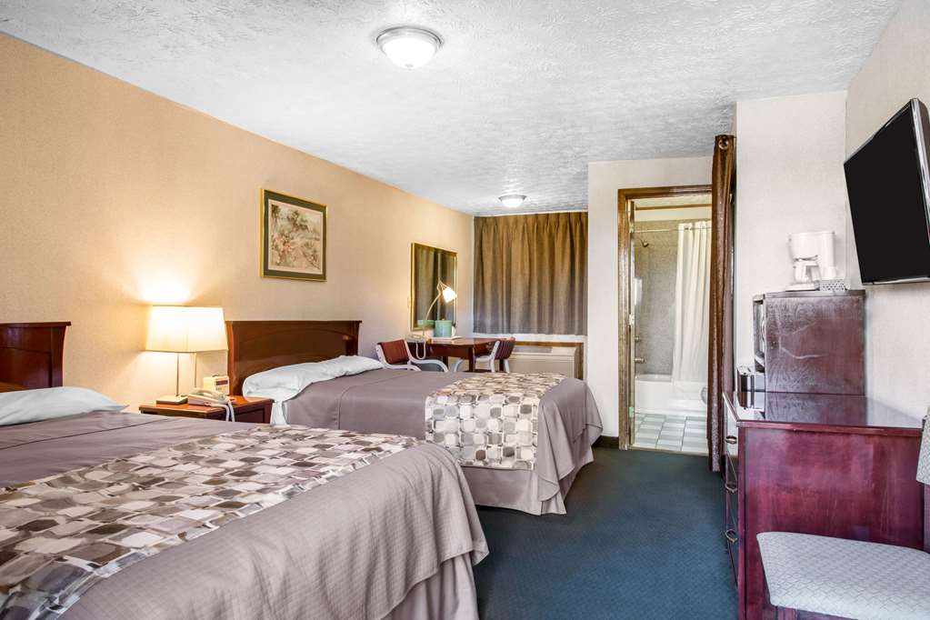 Rodeway Inn & Suites Branford Guilford - photo 19