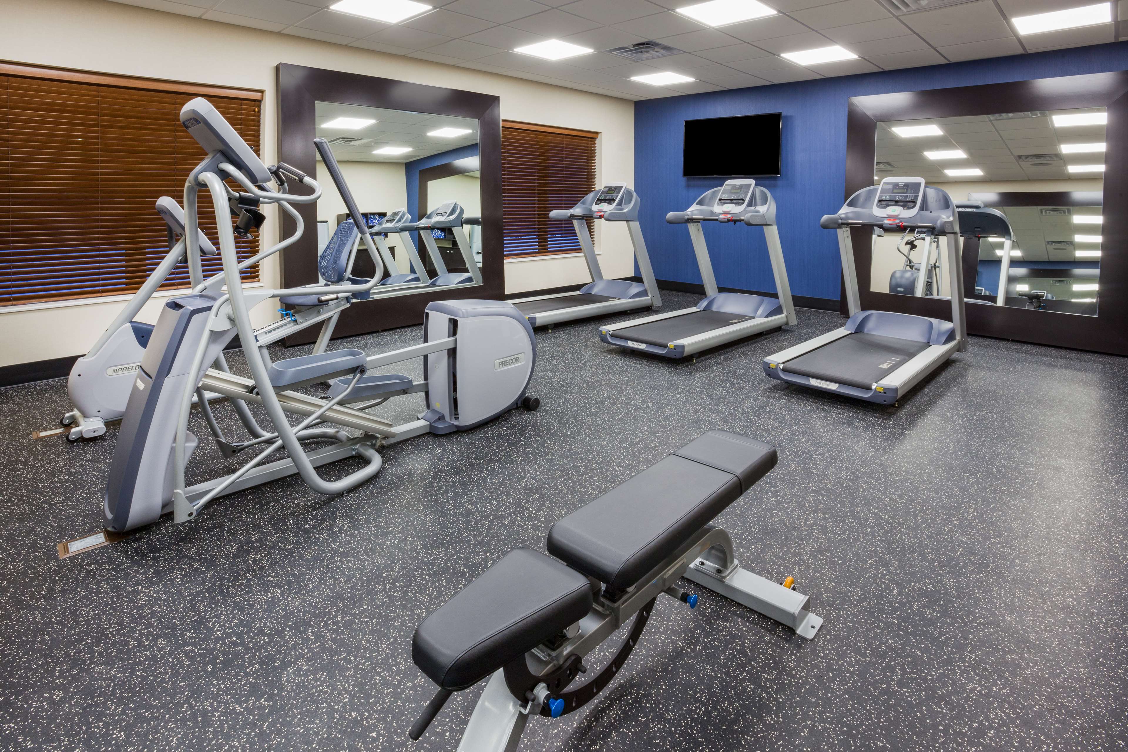 Hampton Inn & Suites Sioux City South - photo 17
