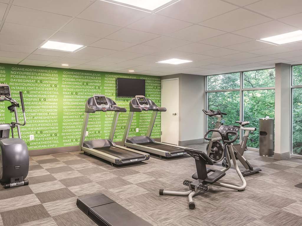 La Quinta Inn & Suites by Wyndham Columbia Fort Meade - photo 11