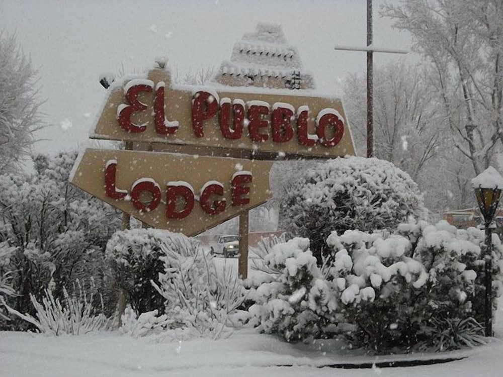 El Pueblo Lodge - photo 50