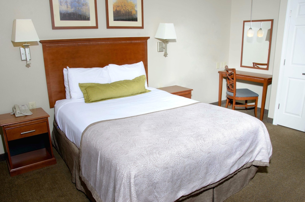 Candlewood Suites Columbus Fort Benning by IHG - photo 13