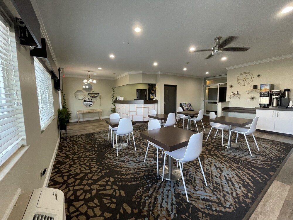BridgePointe Advantage by BPhotels - photo 22