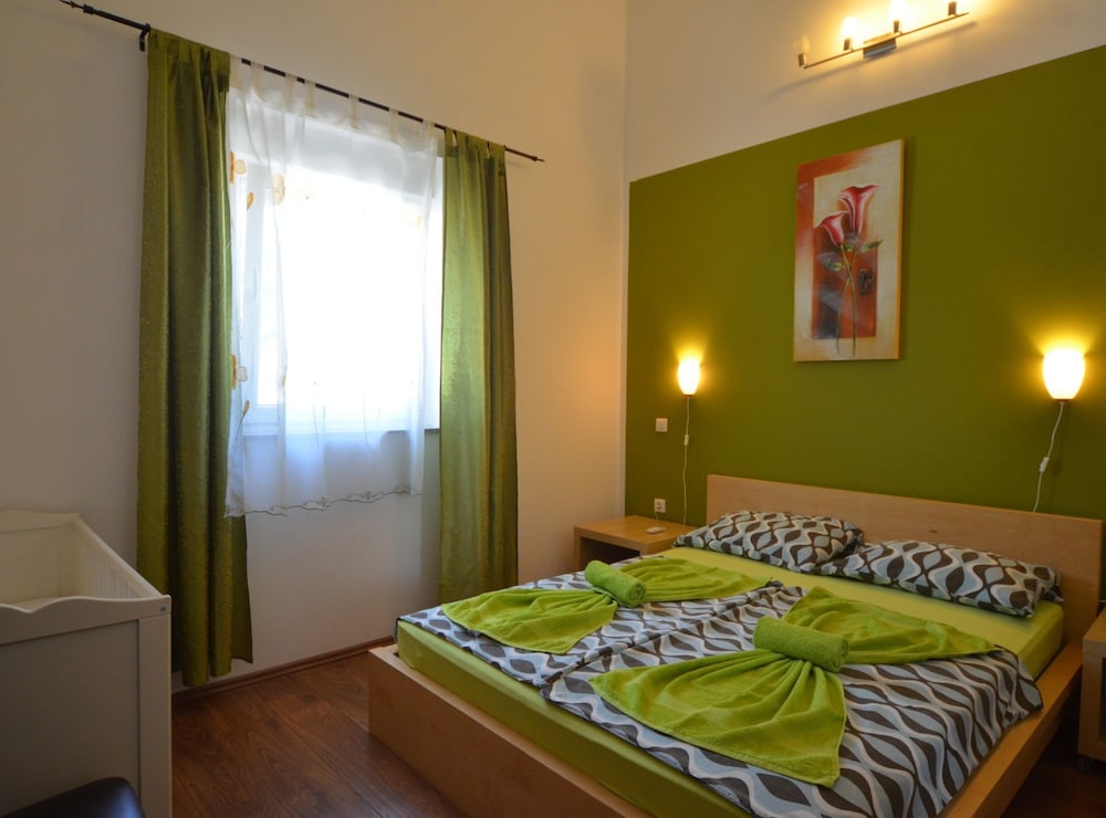 Gorgeous Home In Kanfanar With Wifi — 5-Star Luxury Hotel in Kanfanar, Croatia