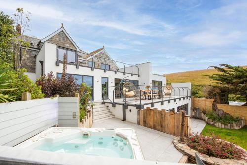 Watersend - carbon neutral hotel in Porth