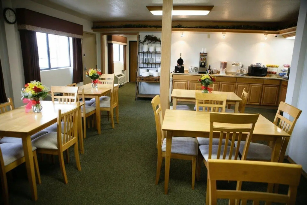 Americas Best Value Inn Oklahoma City at I 35 S - photo 6