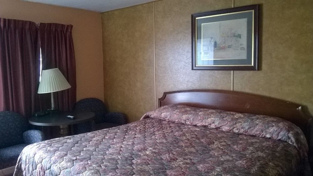 Sterling Motel - photo 10
